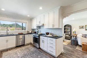 911 University St, Healdsburg, CA 95448 - Photo 1