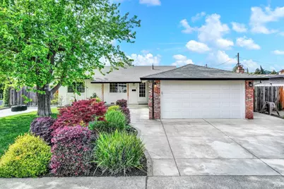 361 Elsinore Drive, Vacaville, CA 95687 - Photo 1