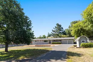 63 Queens Ln, Petaluma, CA 94952 - Photo 1