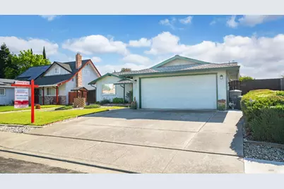 307 Franklin Court, Vacaville, CA 95687 - Photo 1