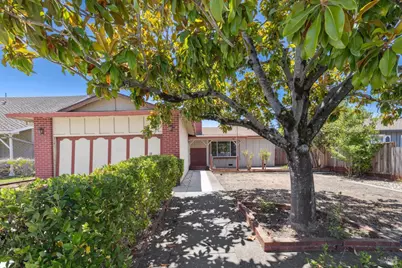 18 Eastside Circle, Petaluma, CA 94954 - Photo 1