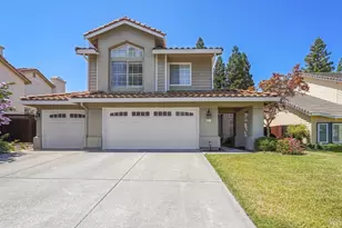 243 Lone Oak Dr, Vacaville, CA 95688 - Photo 1