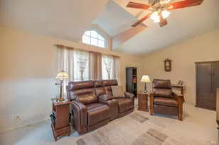 175 Walnut Cir, Rohnert Park, CA 94928 - Photo 1