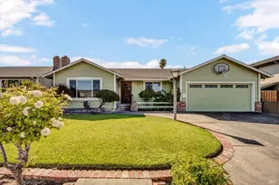 1612 San Marino Dr, Petaluma, CA 94954 - Photo 1