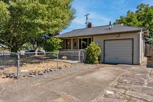 611 Hawthorne Ln, Willits, CA 95490 - Photo 1