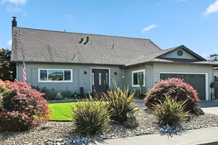 38 Eastside Cir, Petaluma, CA 94954 - Photo 1