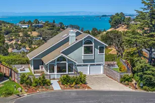 27 Redding Ct, Tiburon, CA 94920 - Photo 1