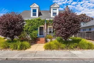 421 University St, Healdsburg, CA 95448 - Photo 1