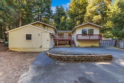 25042 Robin Place, Willits, CA 95490 - Photo 1