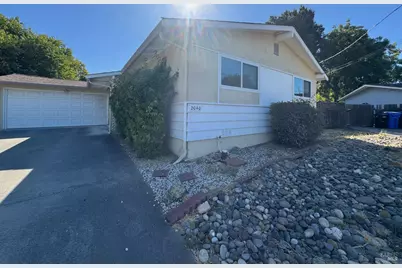 2040 Las Lomas Court, Concord, CA 94519 - Photo 1