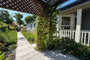 94 Leisure Park Cir, Santa Rosa, CA 95401 - Photo 1