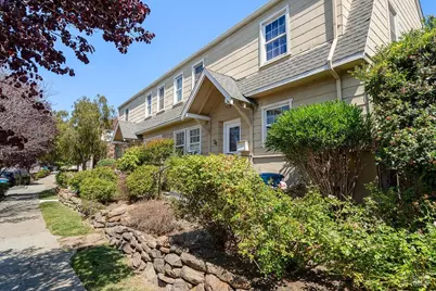 32 Daniels Avenue, Vallejo, CA 94590 - Photo 1