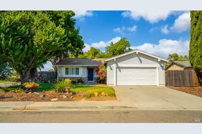 720 E Creekside Circle, Dixon, CA 95620 - Photo 1