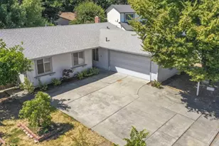 715 Berkshire Ct, Dixon, CA 95620 - Photo 1