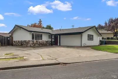 301 Markham Avenue, Vacaville, CA 95688 - Photo 1