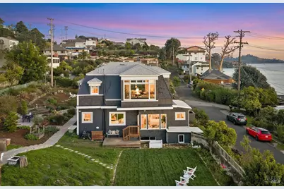 700 Ocean Avenue, Point Richmond, CA 94801 - Photo 1