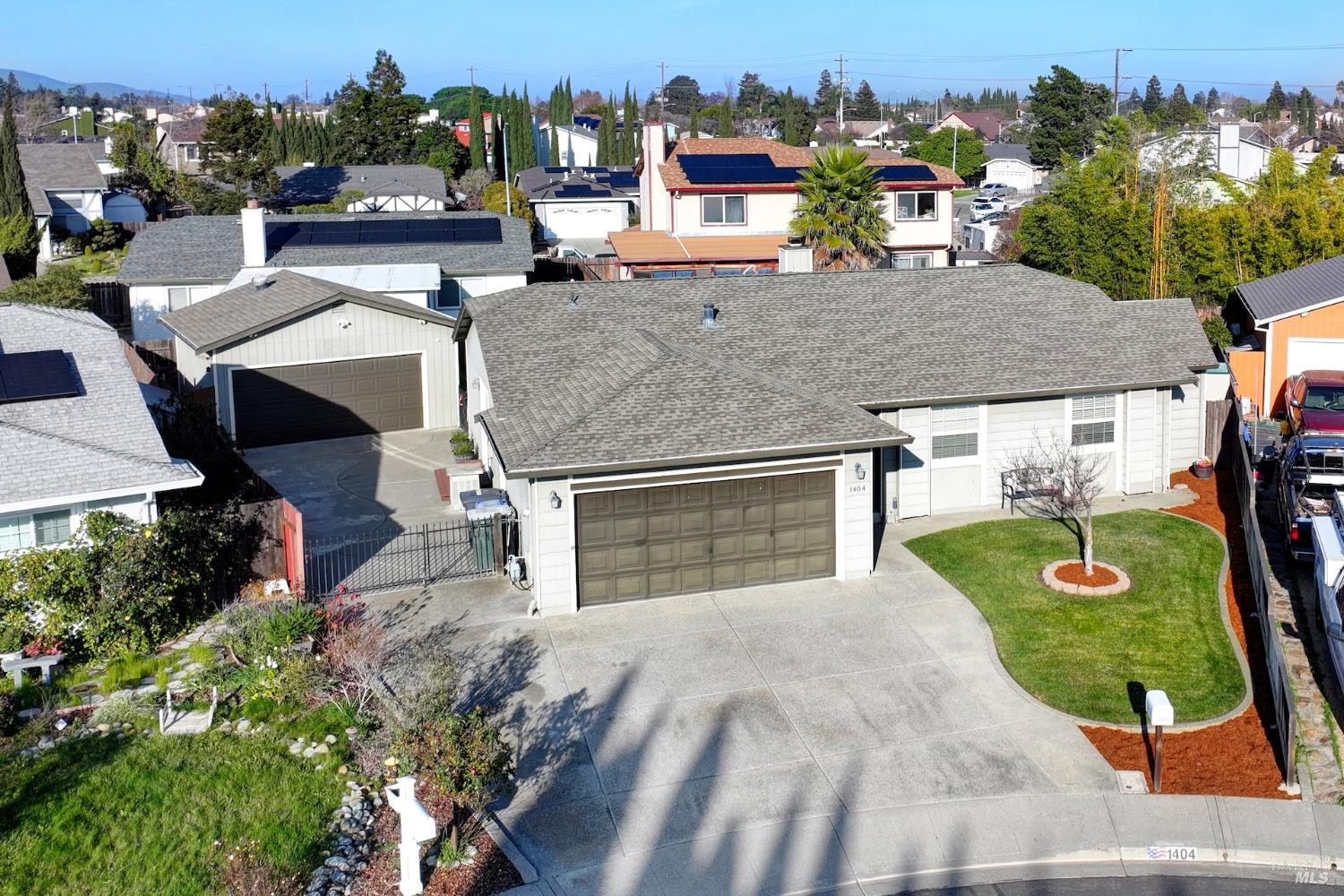 1404 Donner Ct, Suisun City, CA 94585 - MLS 326002077 - Coldwell Banker