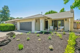 215 Hemlock Dr, Healdsburg, CA 95448 - Photo 1