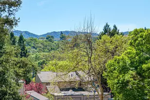 27 Mariposa Ln, Novato, CA 94947 - Photo 1