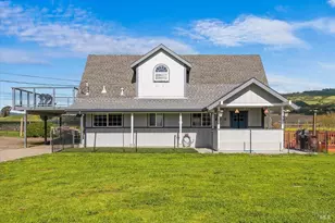 166 Davis Ln, Penngrove, CA 94951 - Photo 1