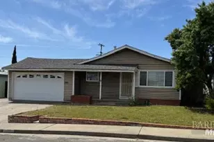 319 Ladera Dr, Vallejo, CA 94591 - Photo 1