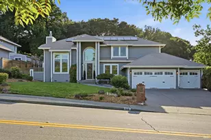 512 McNear Ave, Petaluma, CA 94952 - Photo 1