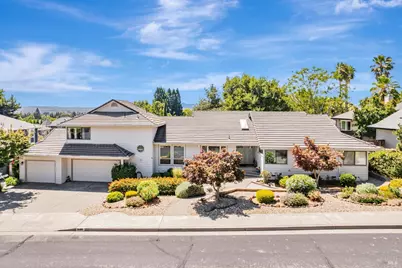 9489 Vinecrest Road, Windsor, CA 95492 - Photo 1