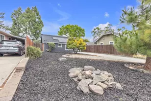 943 Frazier Ave, Santa Rosa, CA 95404 - Photo 1