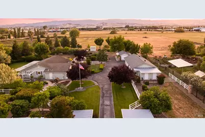 6811 Willow Road, Vacaville, CA 95687 - Photo 1