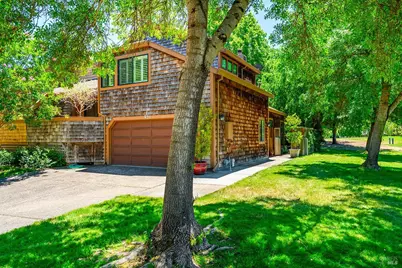 9211 Lakewood Drive, Windsor, CA 95492 - Photo 1