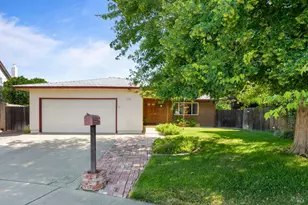 1360 Hemingway Ct, Dixon, CA 95620 - Photo 1