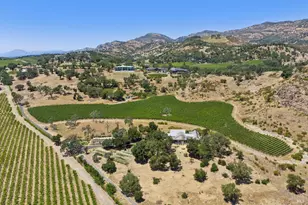 1035 Loma Vista Dr, Napa, CA 94558 - Photo 1