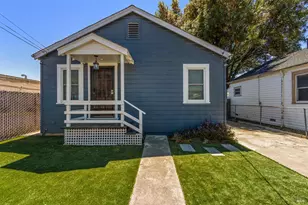 10017 Pippin St, Oakland, CA 94603 - Photo 1