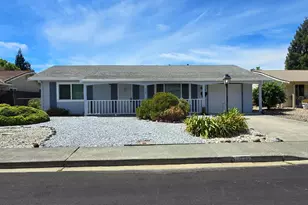 102 Lassen Cir, Vacaville, CA 95687 - Photo 1