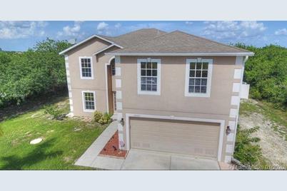 10062 Greetings St Port Charlotte Fl 33981 Mls A10805681