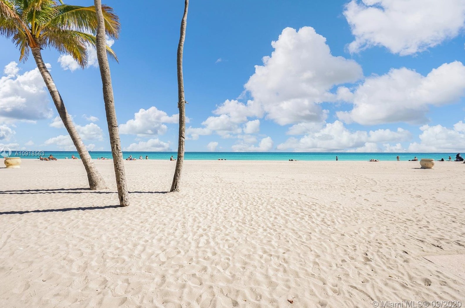 1710 Mayo St, Hollywood FL  33020-6543 exterior