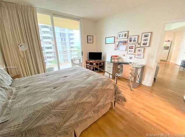 2475 Brickell Ave, Miami FL 33129-2478 exterior