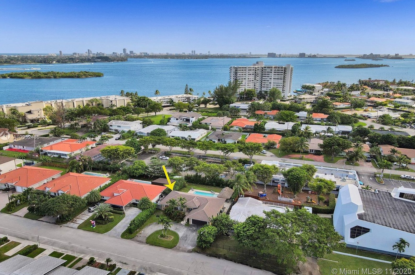 2190 122nd St, Miami FL  33181-2909 exterior