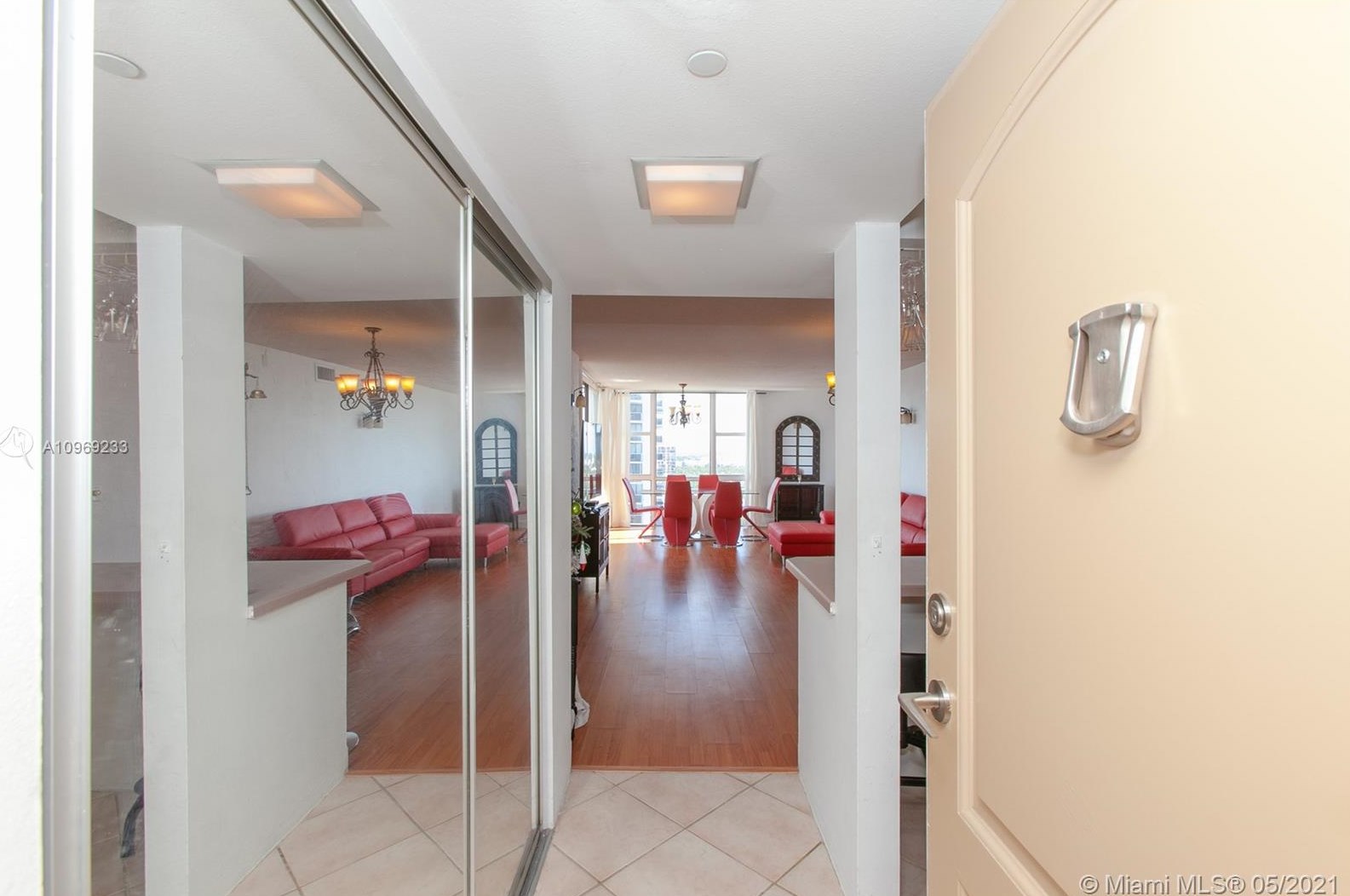 3675 Country Club Dr, Miami FL 33180-1731 exterior