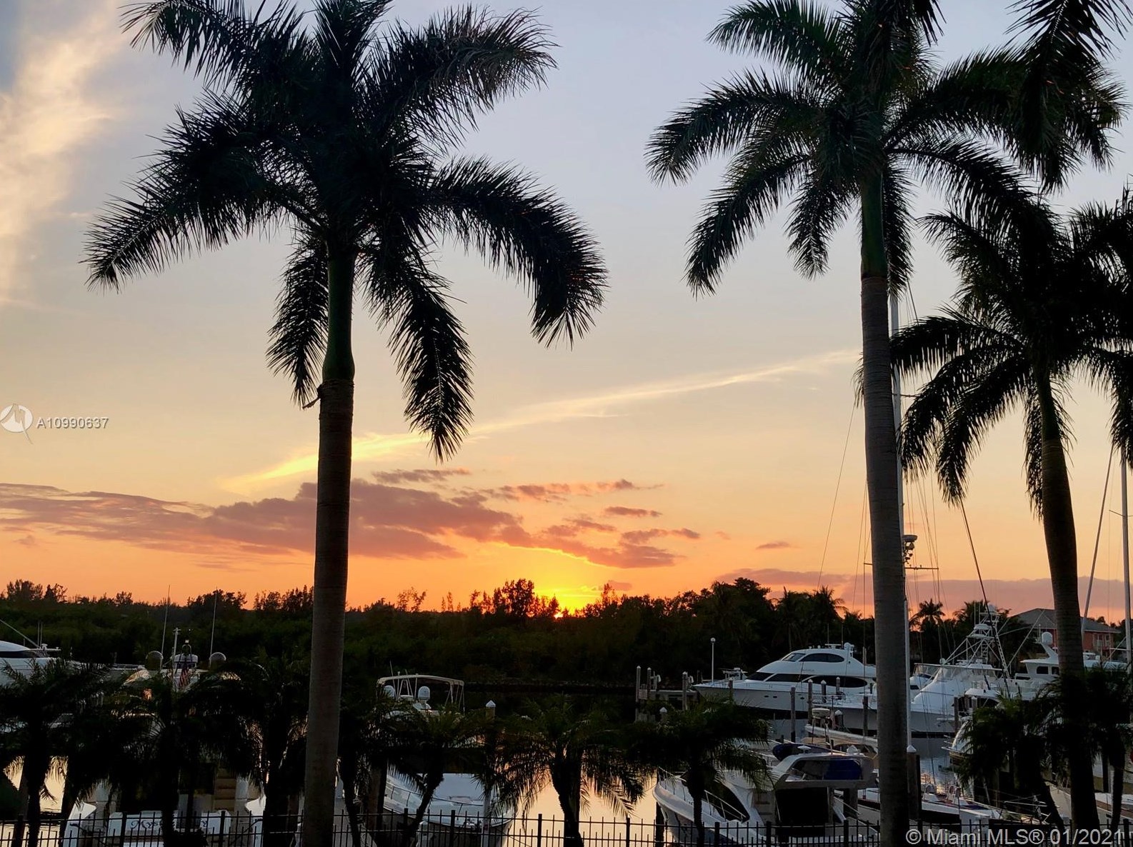 13647 Deering Bay Dr, Miami FL 33158-2826 exterior