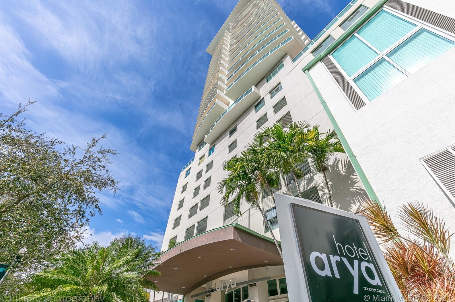 2889 Mcfarlane Rd, Miami FL 33133-6008 exterior