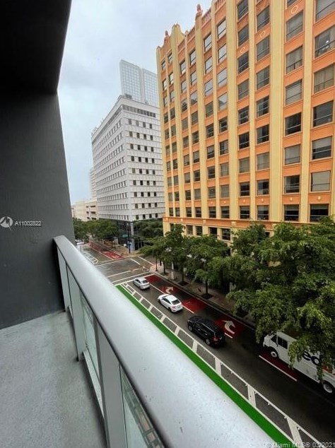 151 1st St, Miami FL 33132-2501 exterior