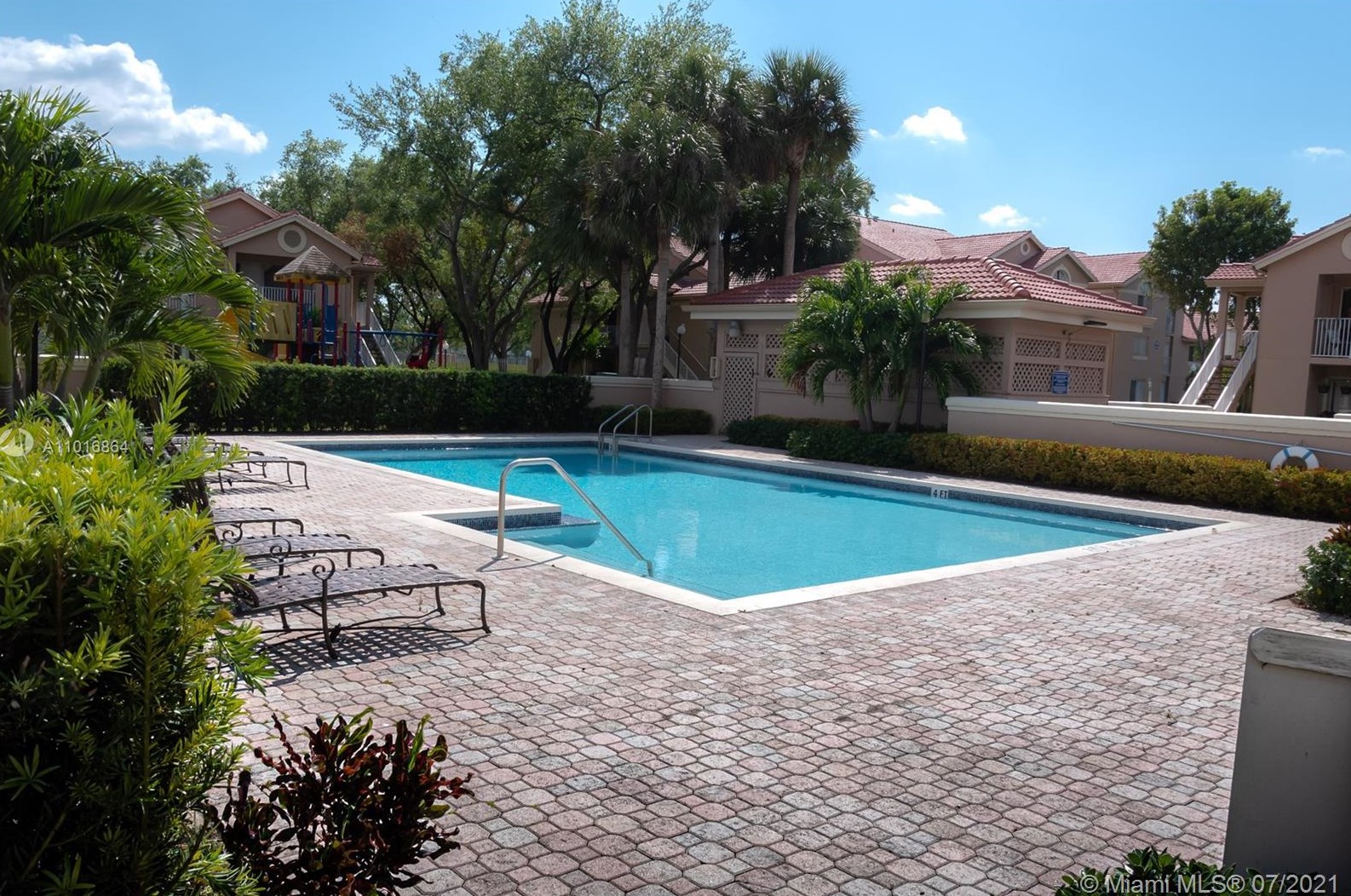 10521 158th Ct, Miami FL 33196-4555 exterior