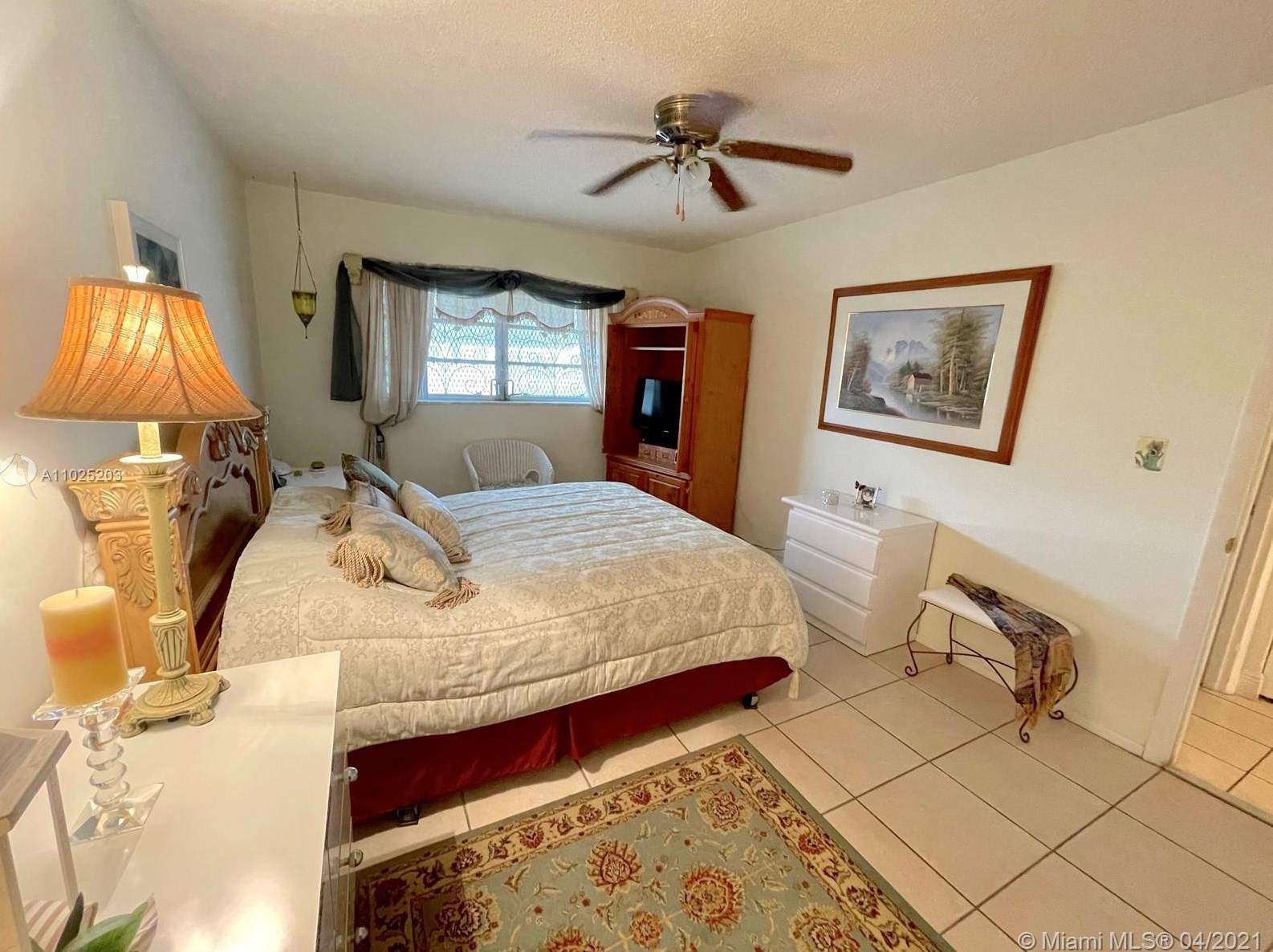 5300 Washington St, Hollywood FL  33021-7750 exterior