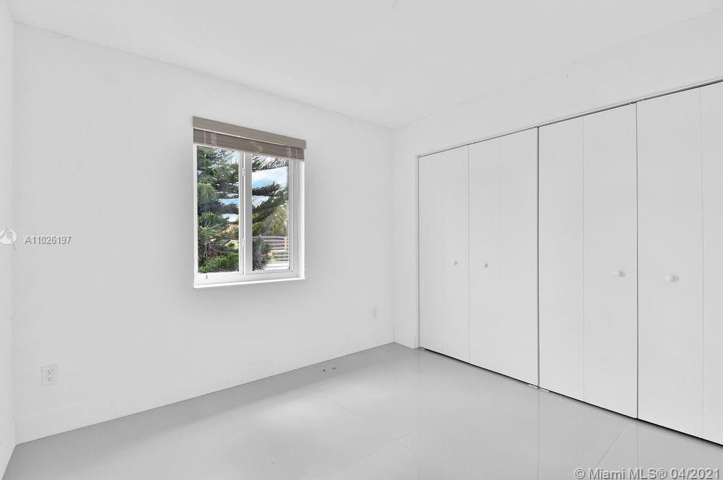 11325 58 Ter, Miami FL 33178-2809 exterior