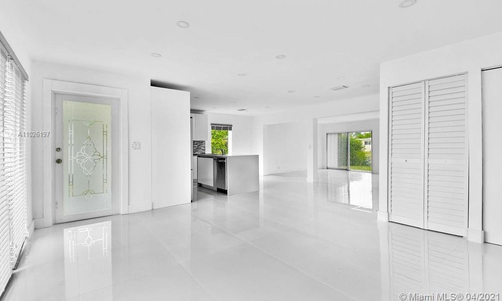 11325 58 Ter, Miami FL 33178-2809 exterior