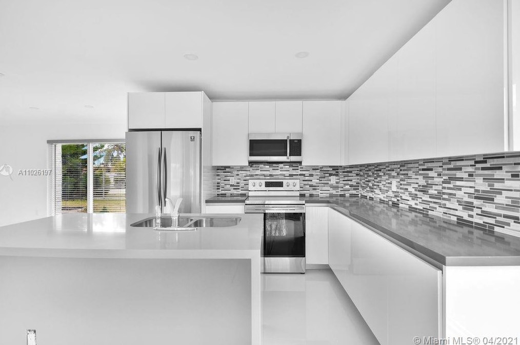 11325 58 Ter, Miami FL 33178-2809 exterior