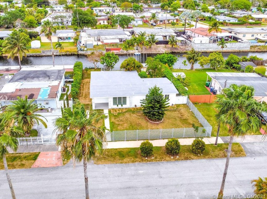 11325 58 Ter, Miami FL 33178-2809 exterior