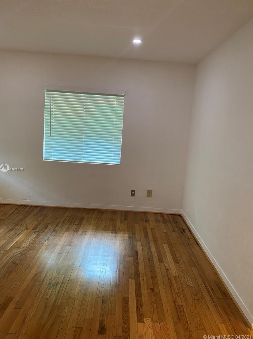 3463 Percival Ave, Miami FL  33133-5040 exterior