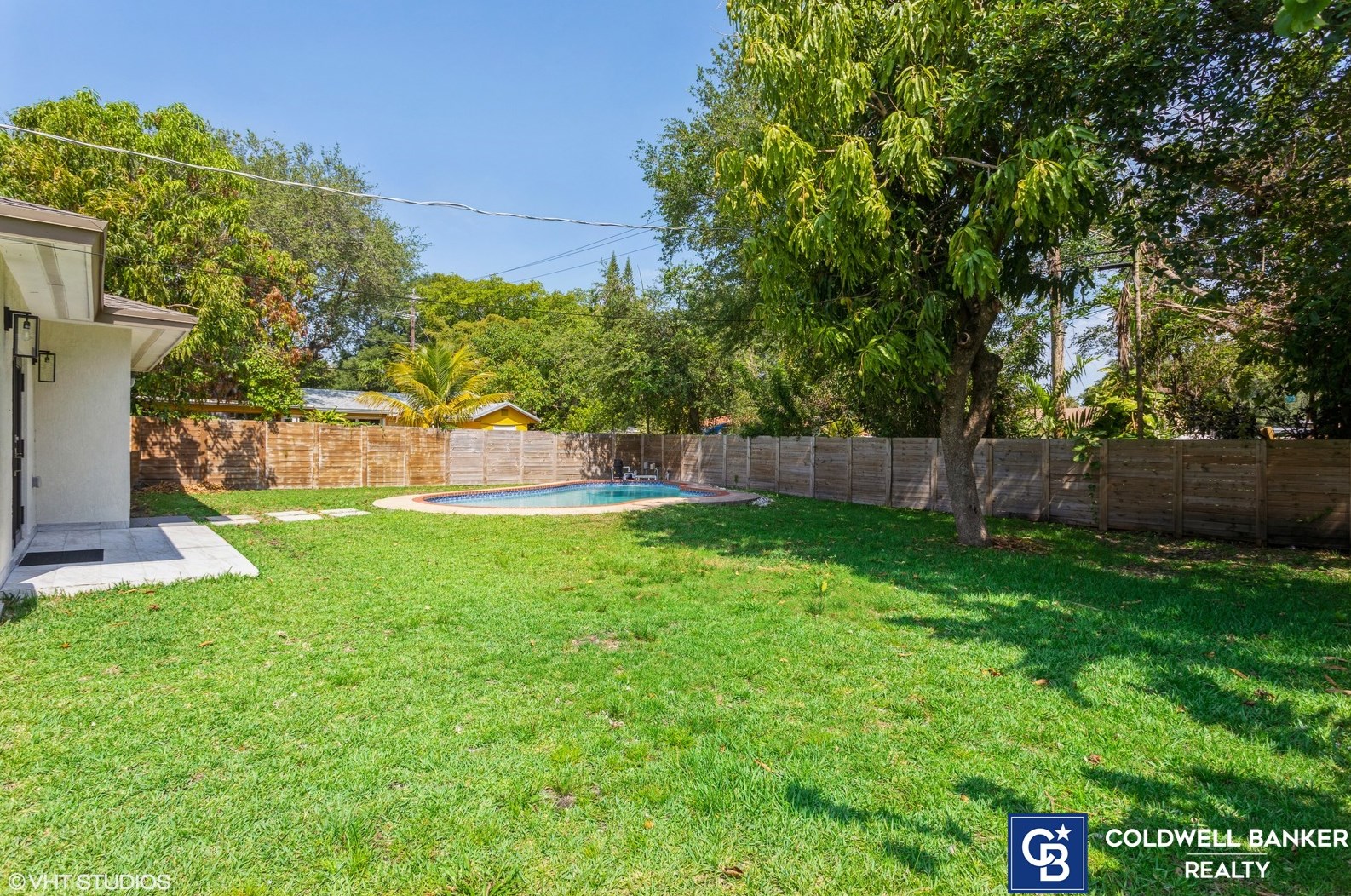 911 142 St, Miami FL 33176-7103 exterior